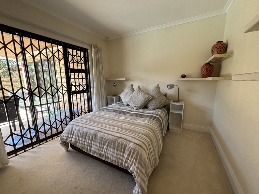 To Let 3 Bedroom Property for Rent in Summerstrand Eastern Cape